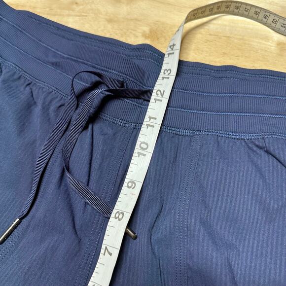 Lululemon Dance Studio Relaxed-Fit Mid-Rise Cropped Pant Navy Women's XL NWT - Picture 10 of 11